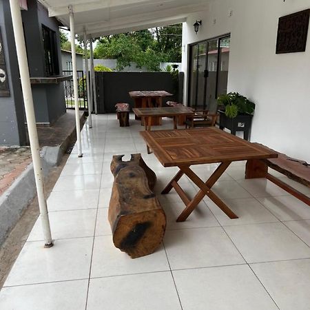 Mukala Lodge Lusaka Extérieur photo
