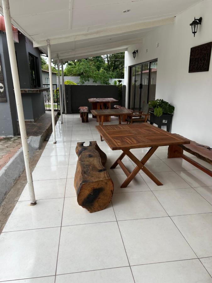 Mukala Lodge Lusaka Extérieur photo