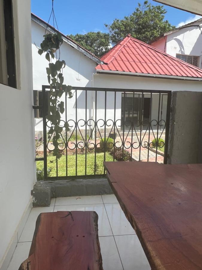 Mukala Lodge Lusaka Extérieur photo